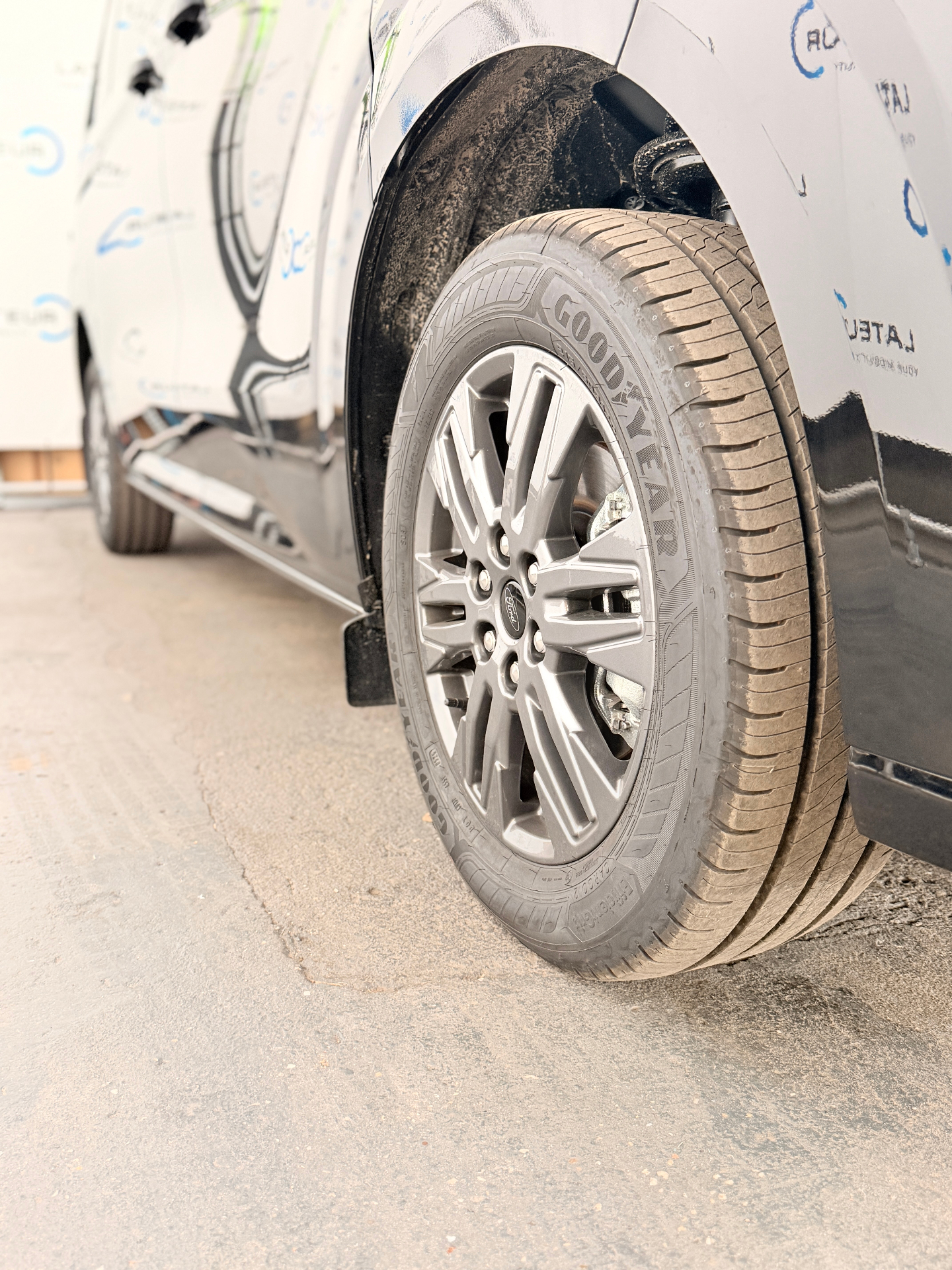 Ford Transit Custom Multi-Use Limited 320S 2.0TD 170Pk / 125Kw A8 FWD DUBBELE SCHUIFDEUR