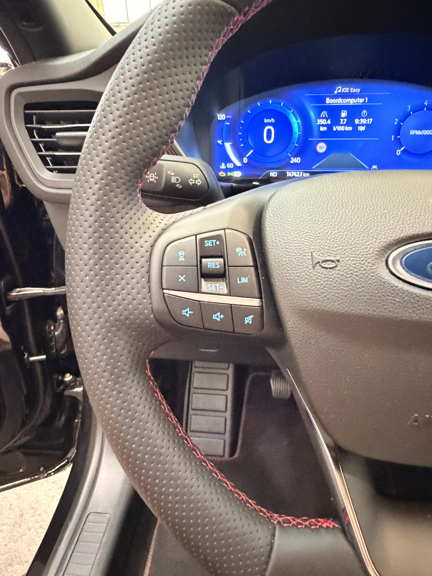 Ford Kuga 1.5i EcoBoost 150pk ST-Line X M6 + INKLAPBARE TREKHAAK