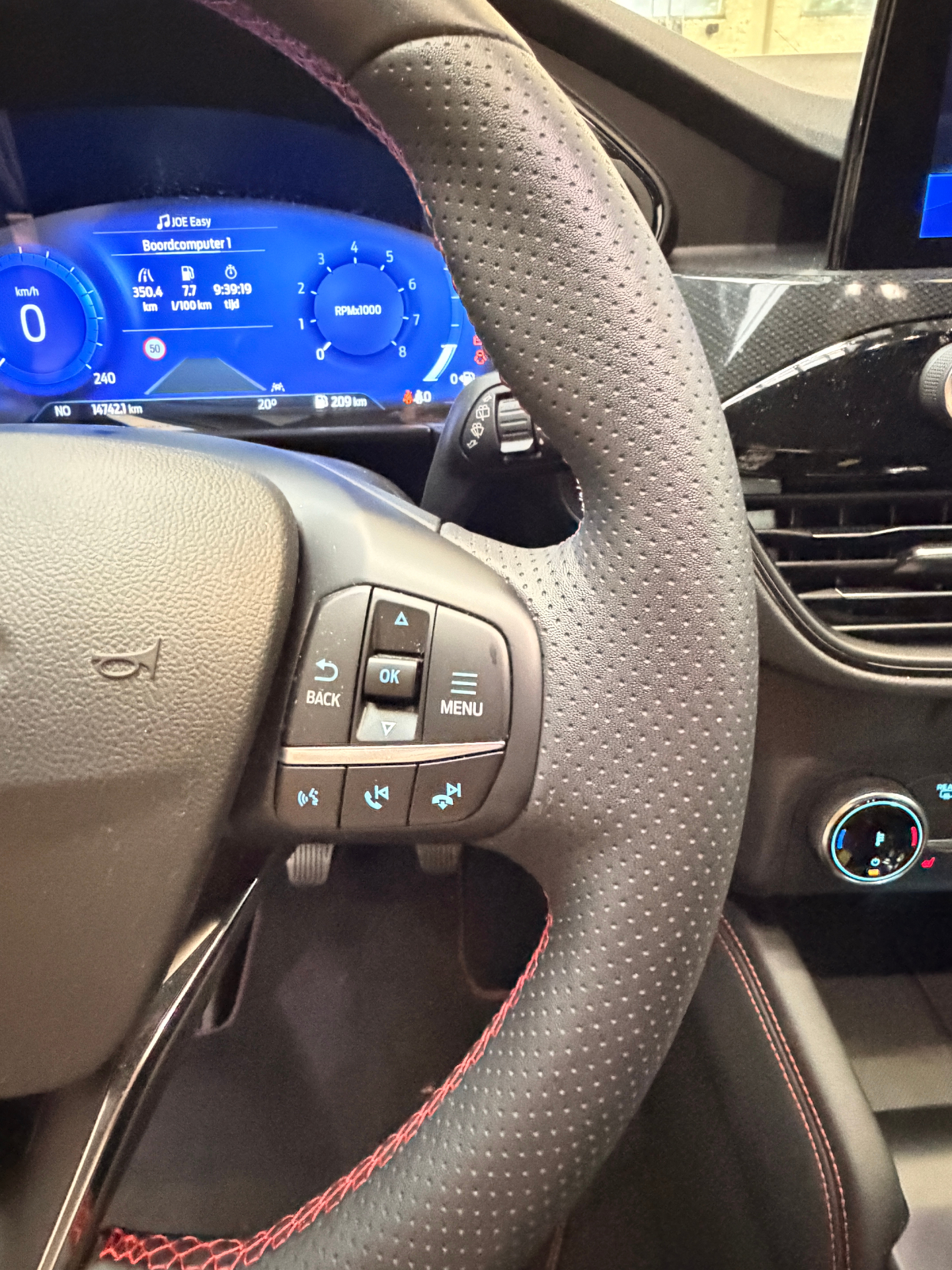 Ford Kuga 1.5i EcoBoost 150pk ST-Line X M6 + INKLAPBARE TREKHAAK