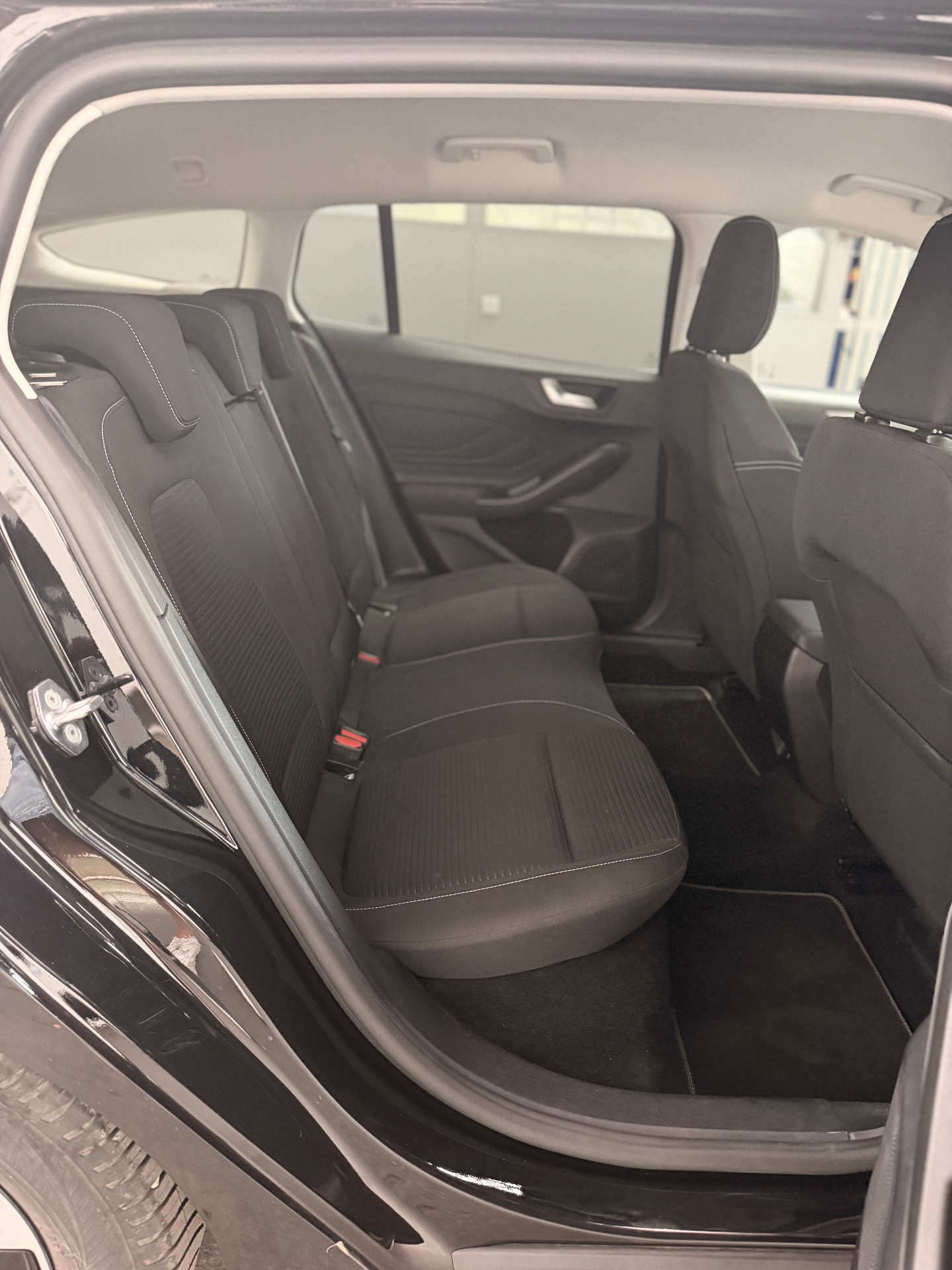 Ford Focus Titanium 1.0i EcoBoost 125pk / 92kW mHEV M6 – Clipper