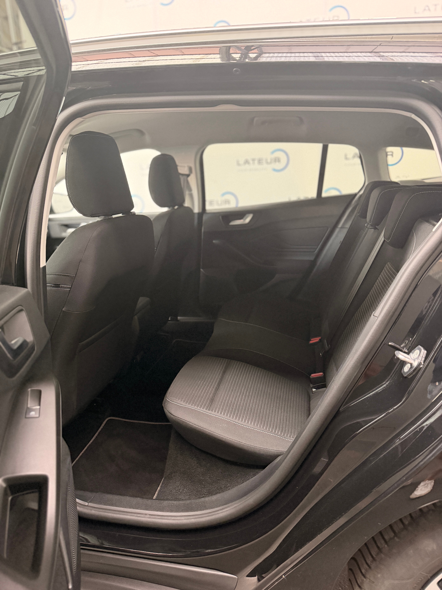 Ford Focus Titanium 1.0i EcoBoost 125pk / 92kW mHEV M6 – Clipper