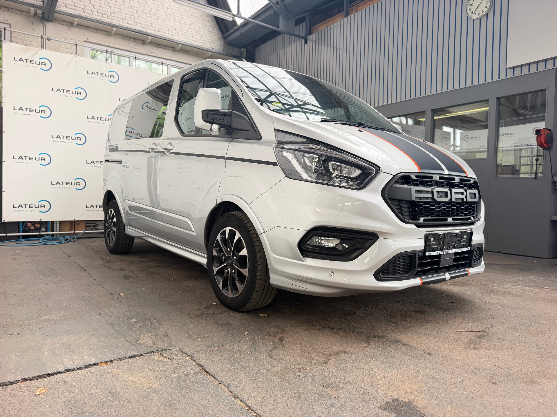 Ford Transit Custom 310S Sport 2.0 TD 185pk automaat