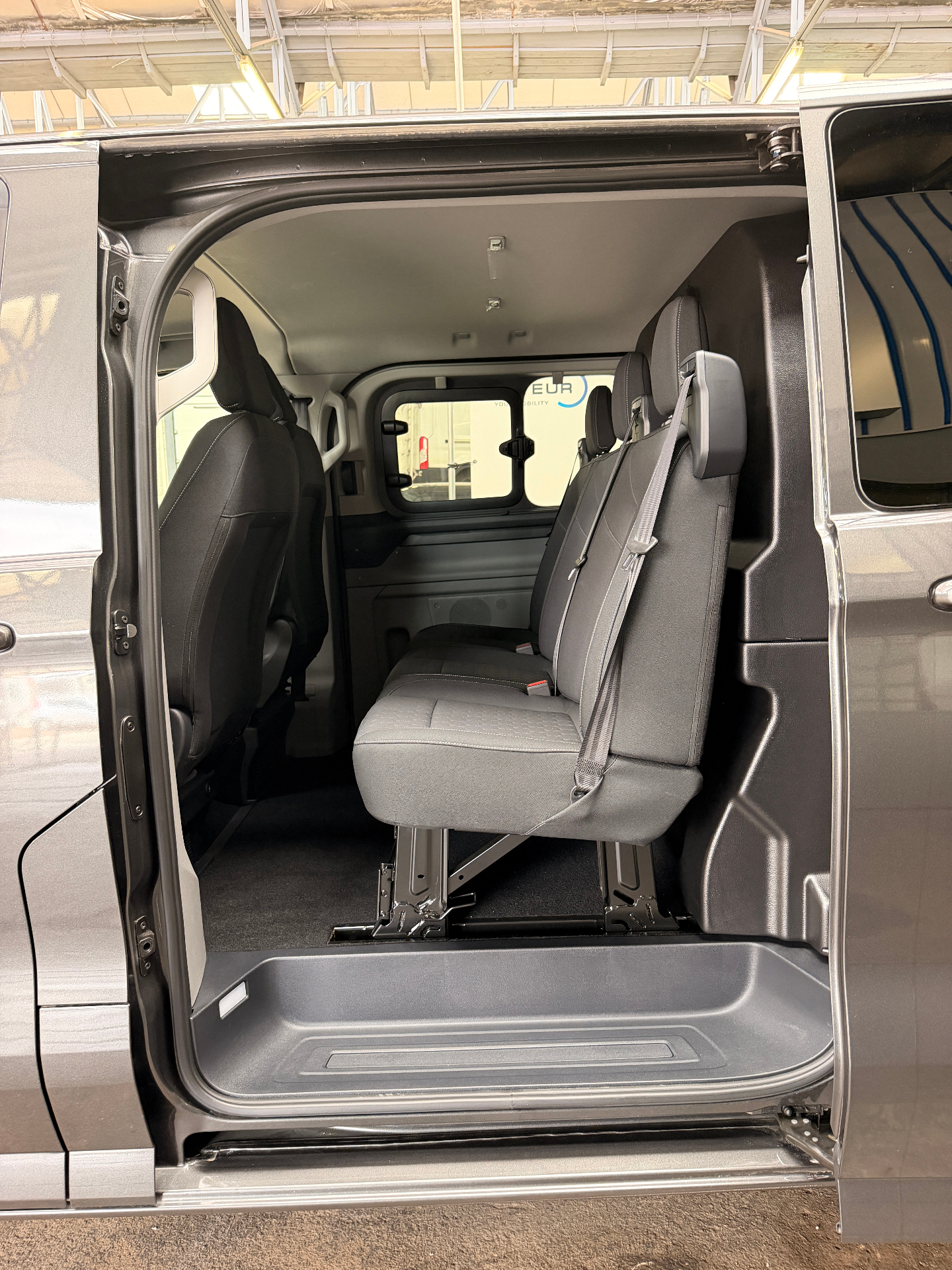 Ford Transit Custom Multi-Use Limited 320L 2.0TD 170Pk / 125Kw A8 DUBBELE SCHUIFDEUR