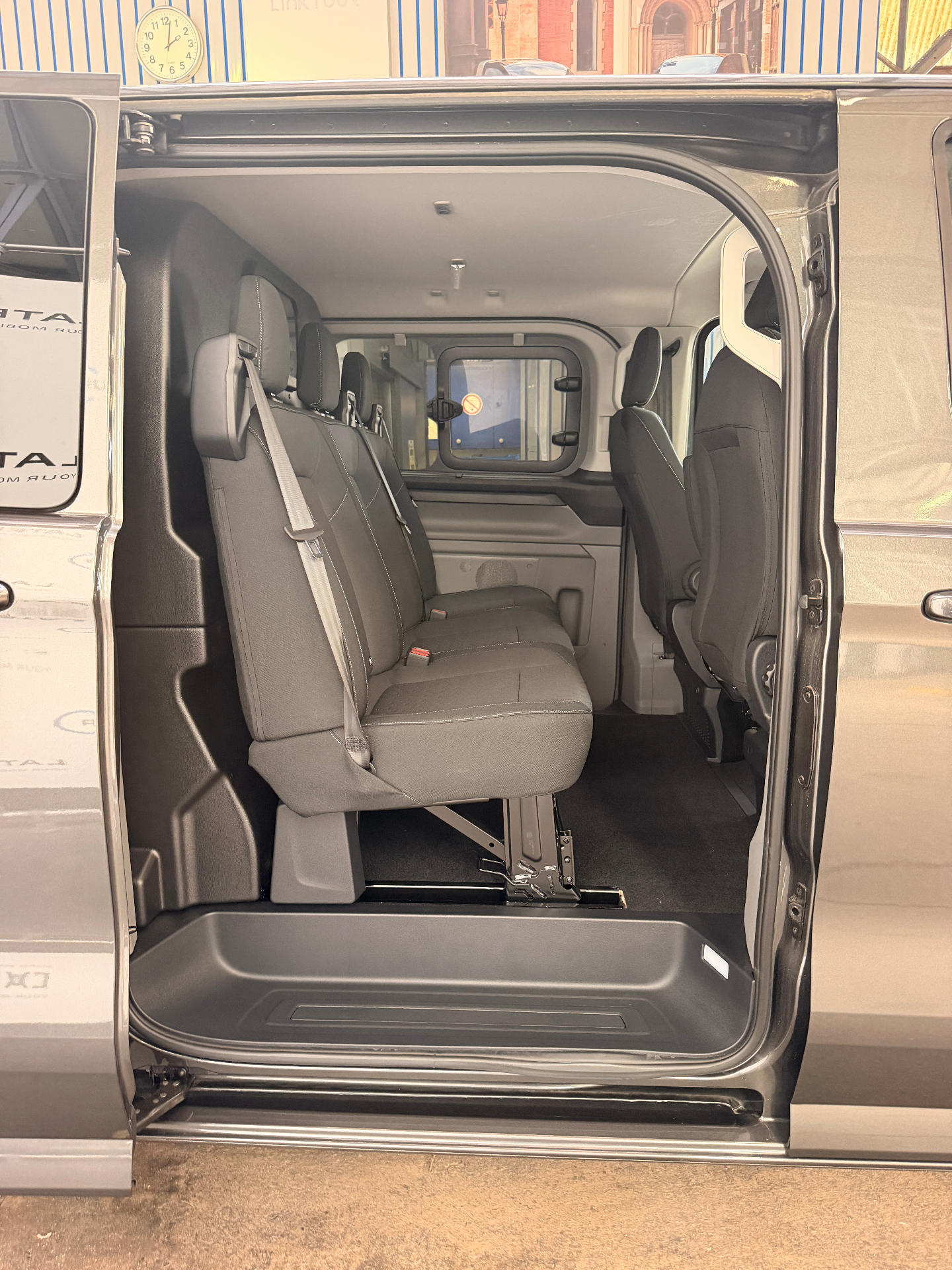 Ford Transit Custom Multi-Use Limited 320L 2.0TD 170Pk / 125Kw A8 DUBBELE SCHUIFDEUR