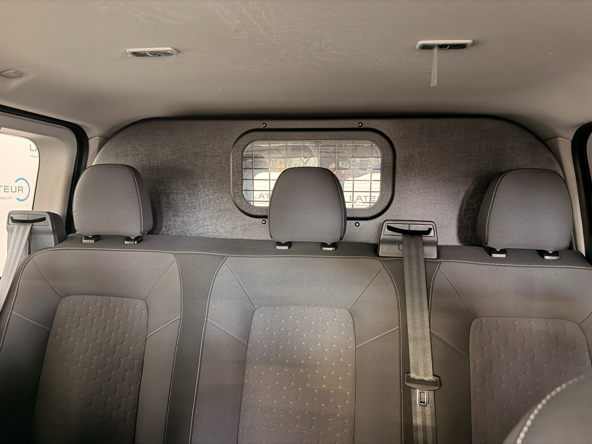 Ford Transit Custom Multi-Use Limited 320L 2.0TD 170Pk / 125Kw A8 DUBBELE SCHUIFDEUR