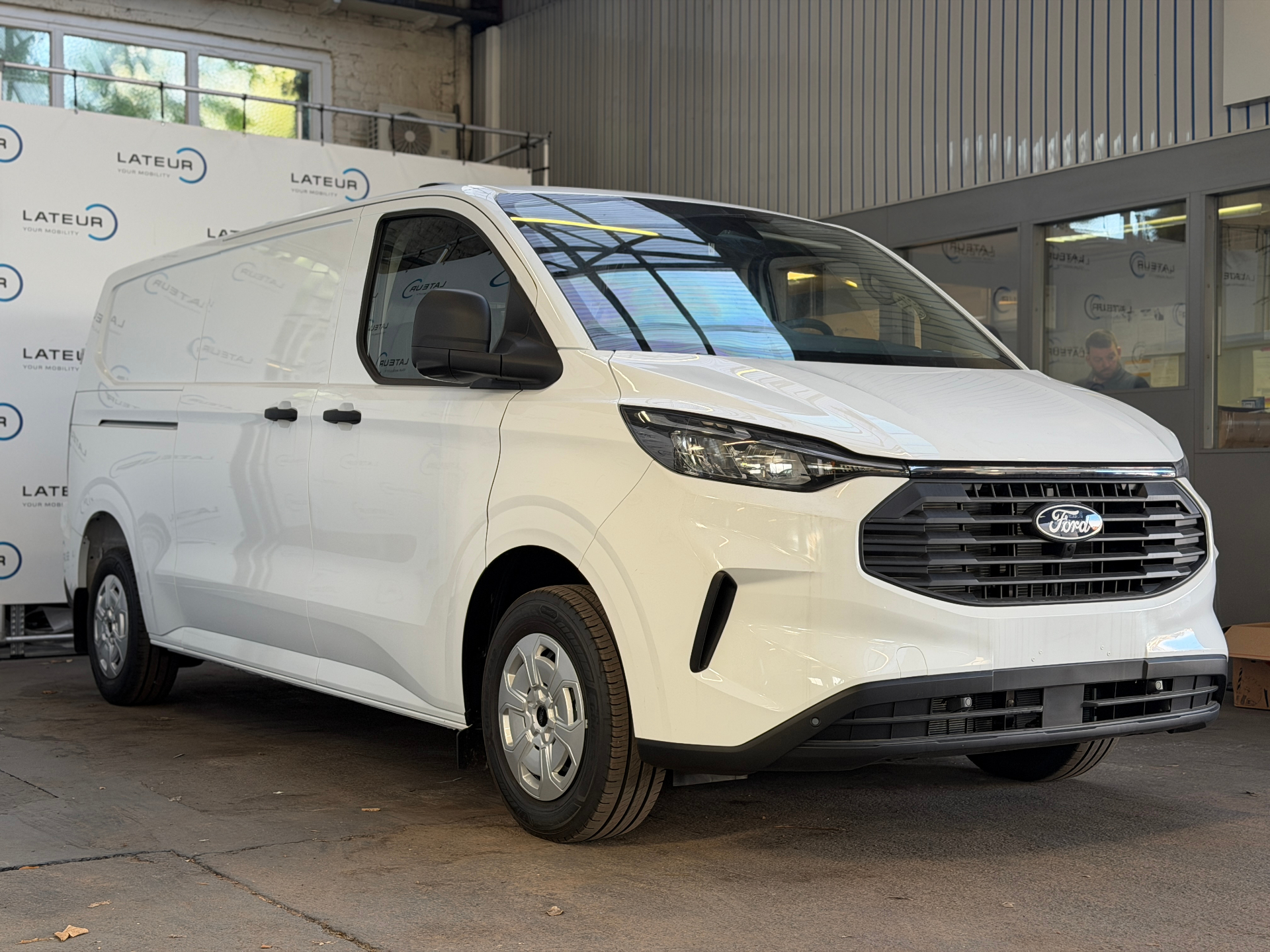 Ford Transit Custom 320L Trend 2.0 TD 136pk / 100Kw M6