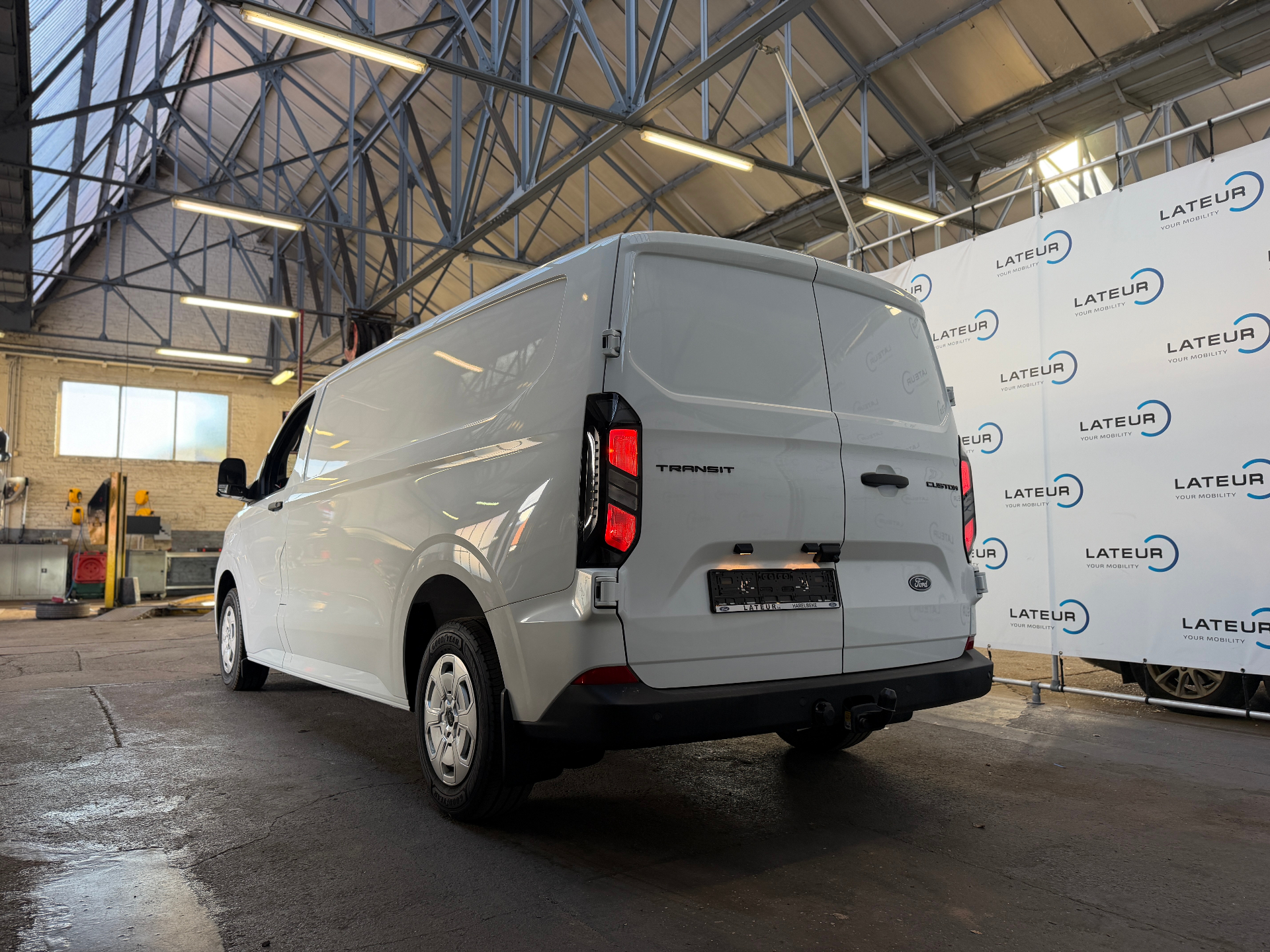 Ford Transit Custom 320L Trend 2.0 TD 136pk / 100Kw M6