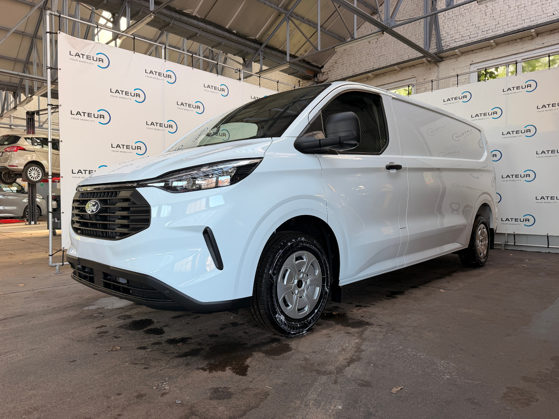 Ford Transit Custom 320L Trend 2.0 TD 136pk / 100Kw M6