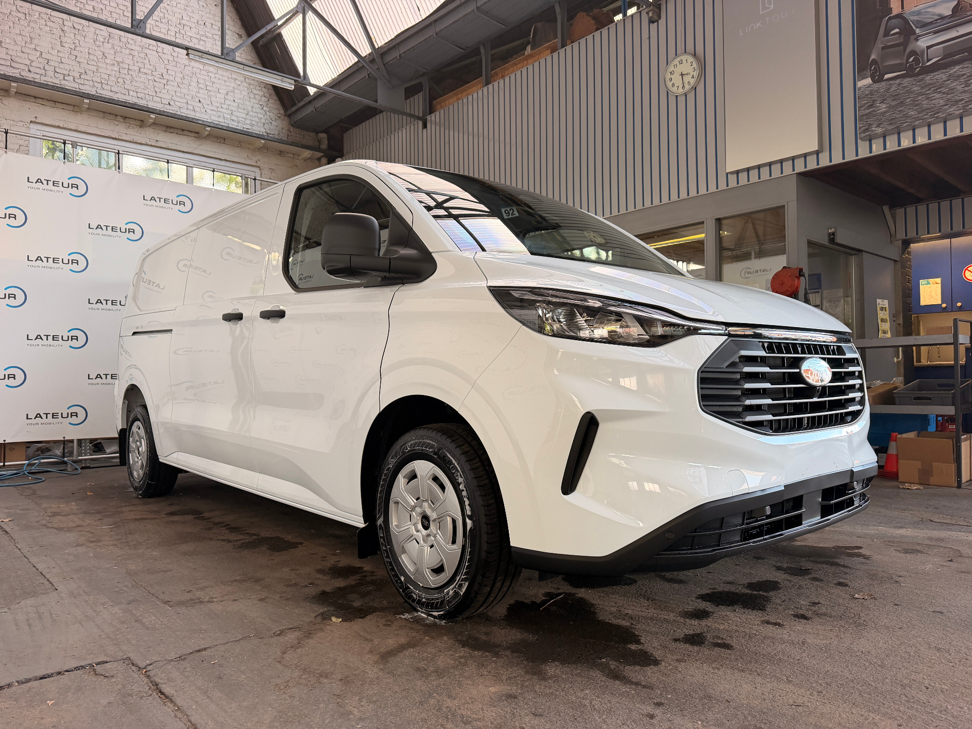 Ford Transit Custom 320L Trend 2.0 TD 136pk / 100Kw M6