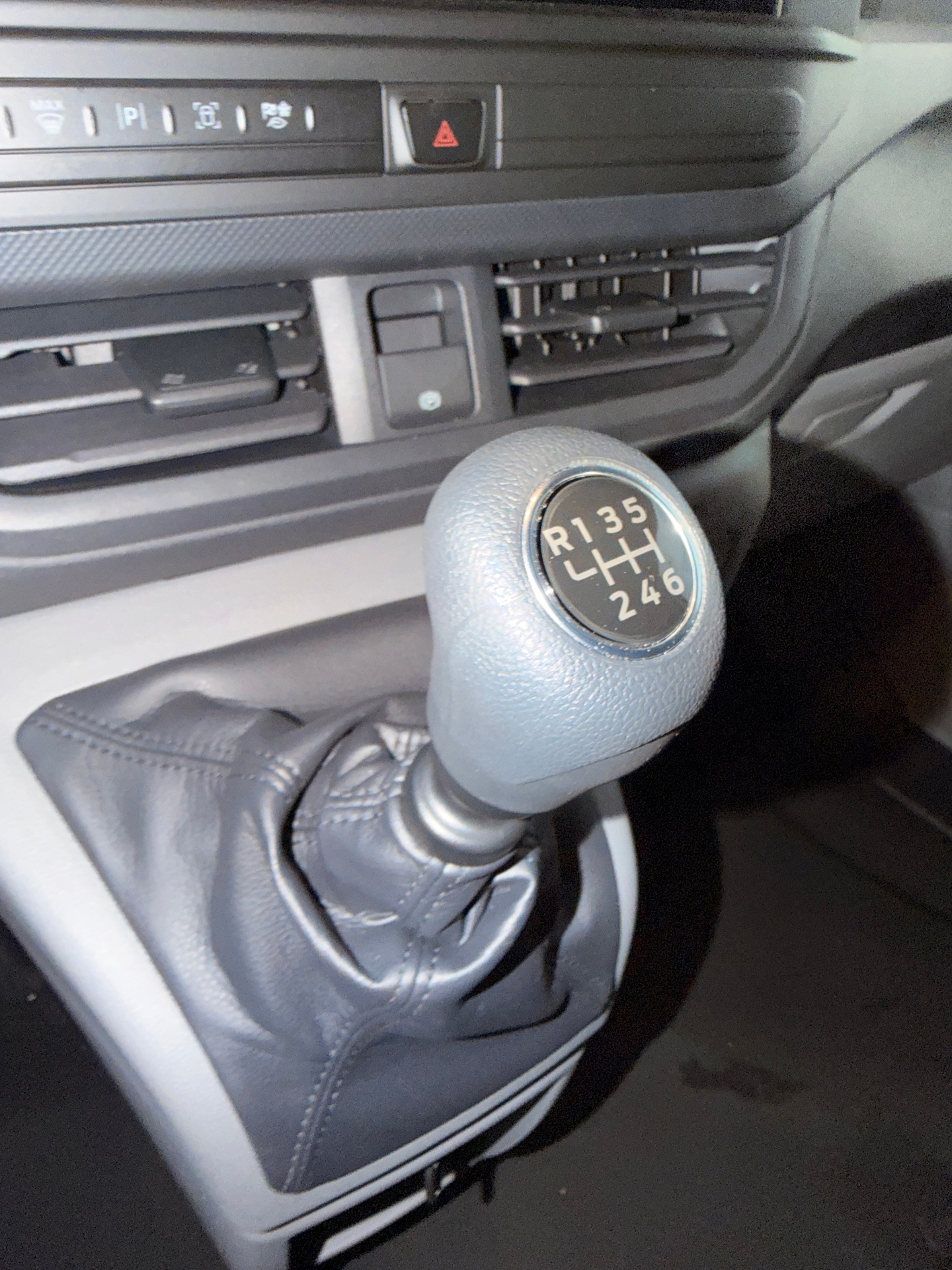 Ford Transit Custom 320L Trend 2.0 TD 136pk / 100Kw M6