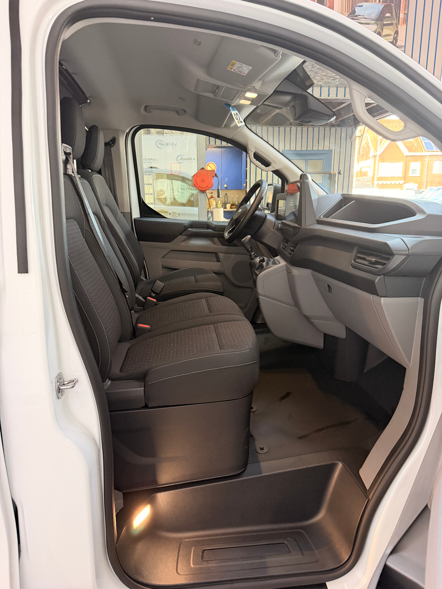 Ford Transit Custom 320L Trend 2.0 TD 136pk / 100Kw M6