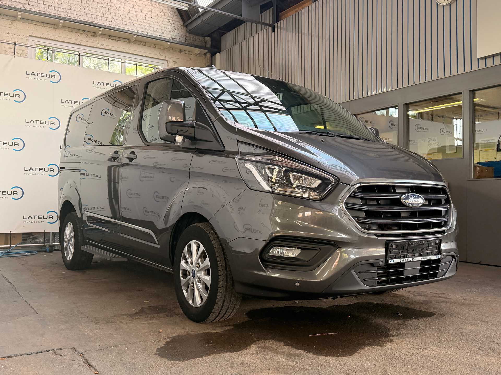 Ford Transit Custom 300S Multi use: bestelwagen met dubbele cabine L1 Limited A6