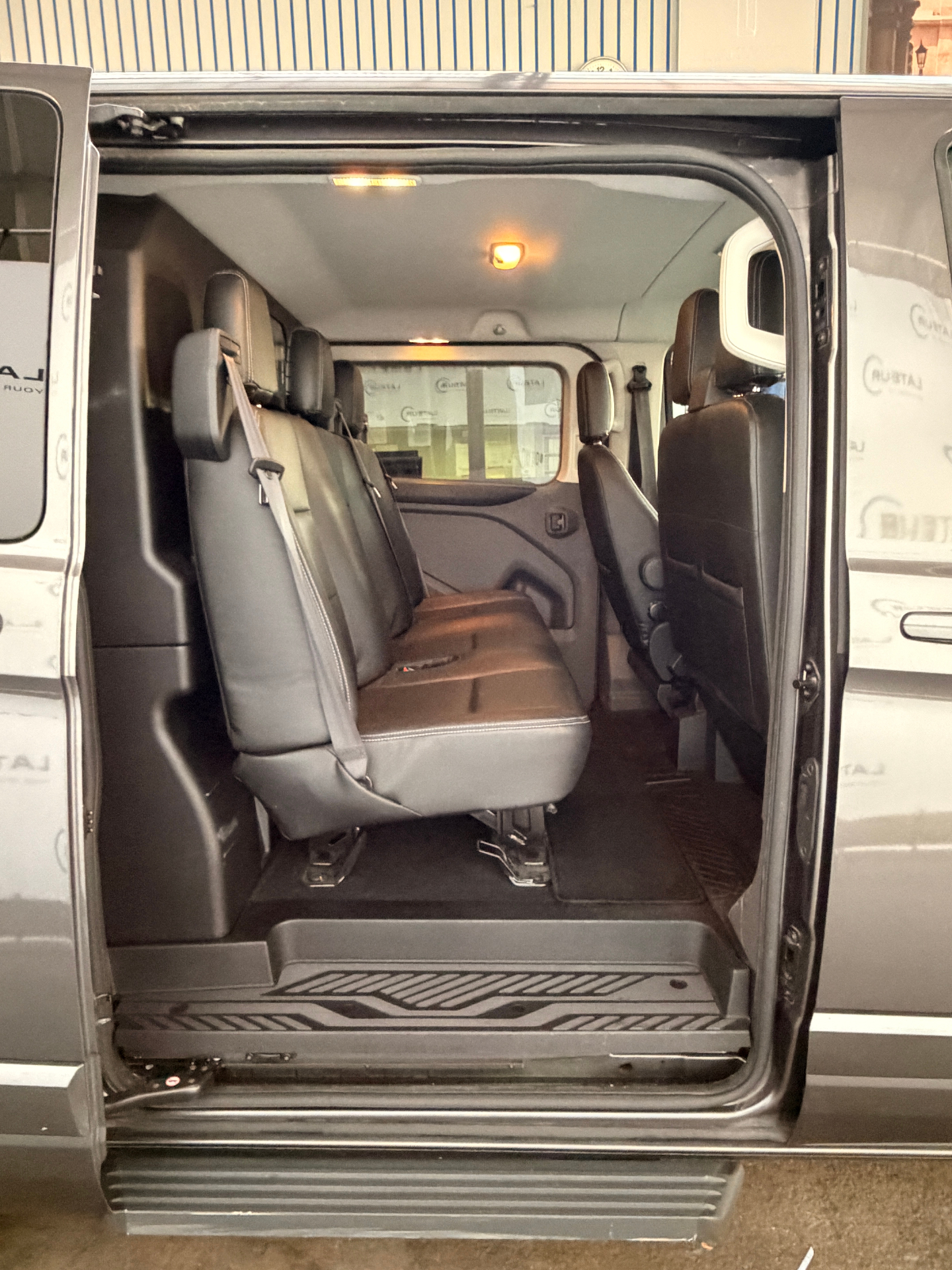Ford Transit Custom 300S Multi use: bestelwagen met dubbele cabine L1 Limited A6