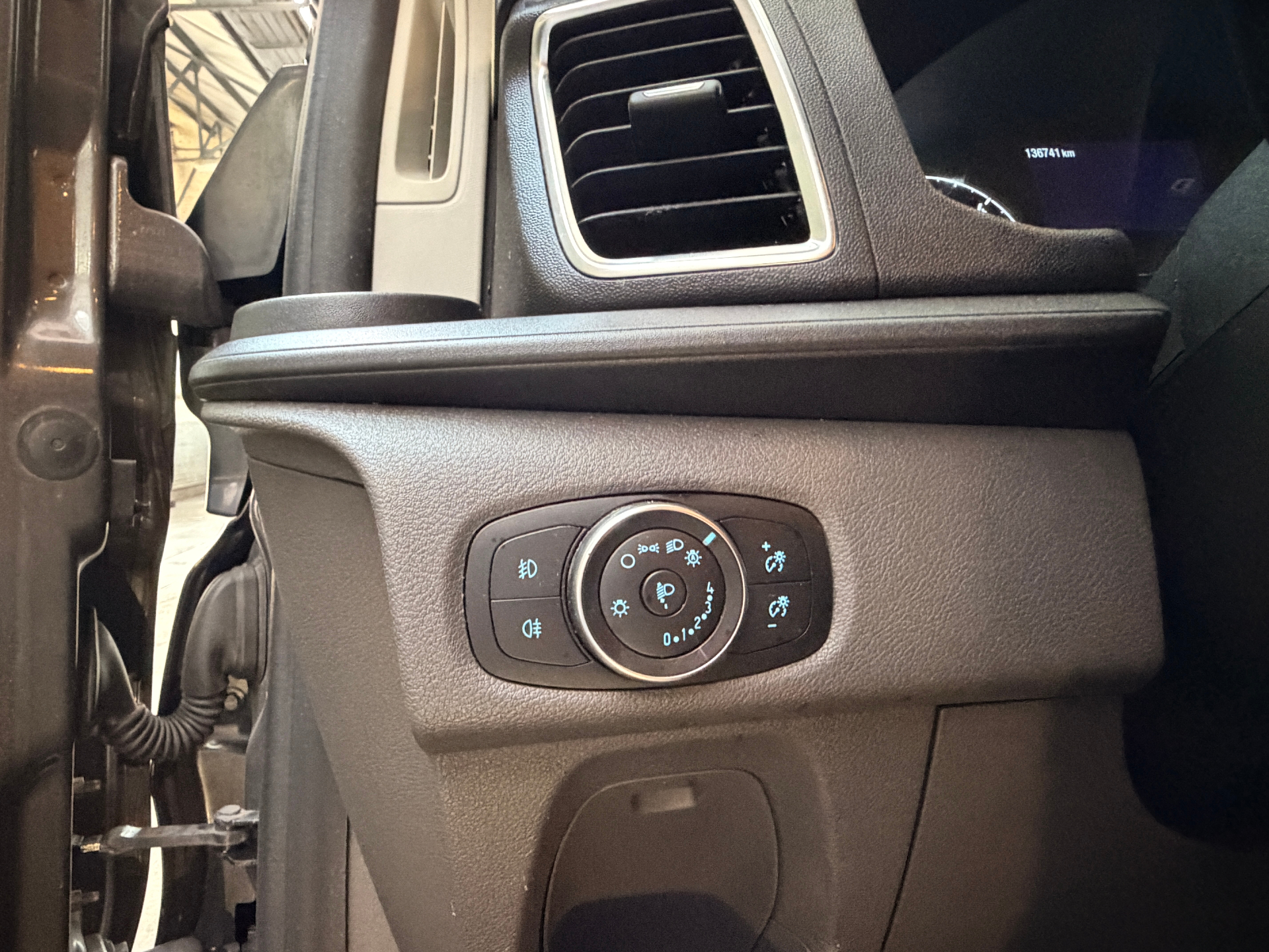 Ford Transit Custom 300S Multi use: bestelwagen met dubbele cabine L1 Limited A6