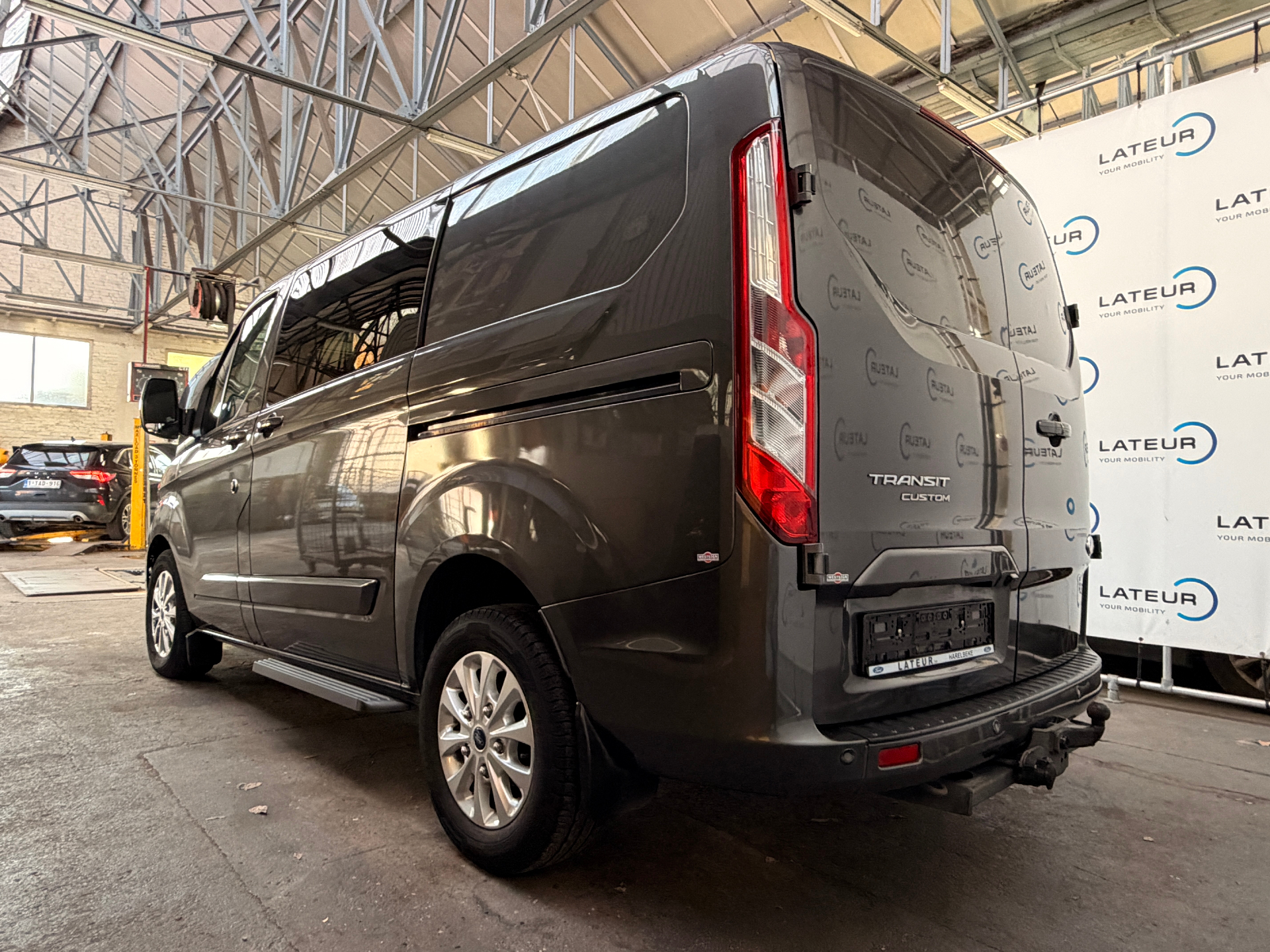 Ford Transit Custom 300S Multi use: bestelwagen met dubbele cabine L1 Limited A6
