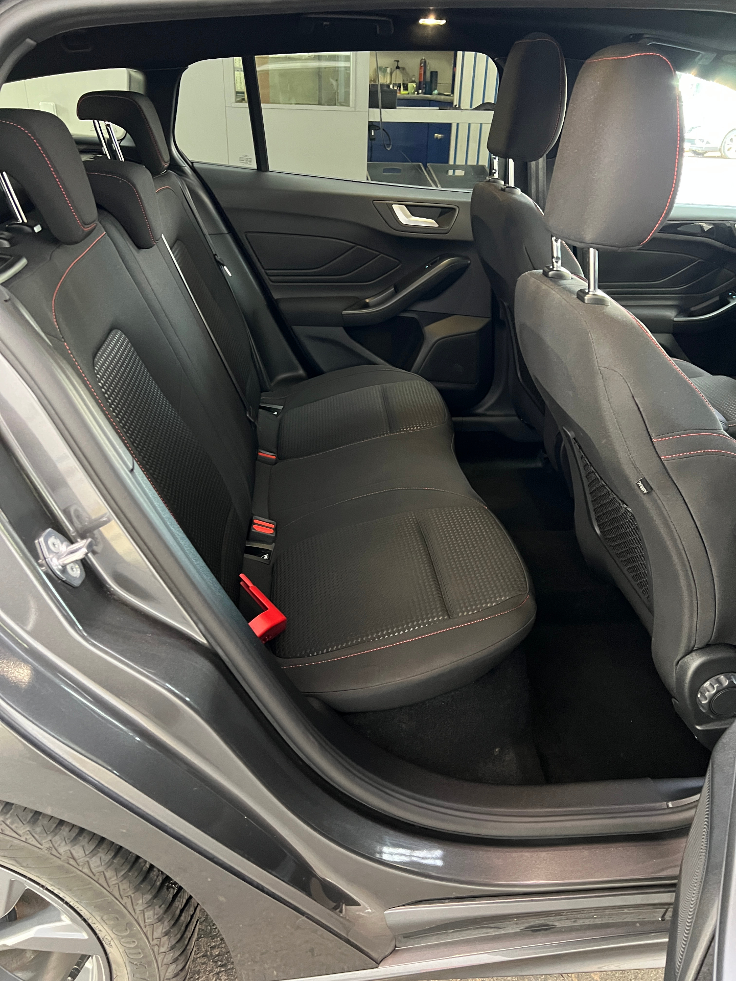 Ford Focus Clipper ST-Line X 1.0i EcoBoost mHEV 155pk automaat