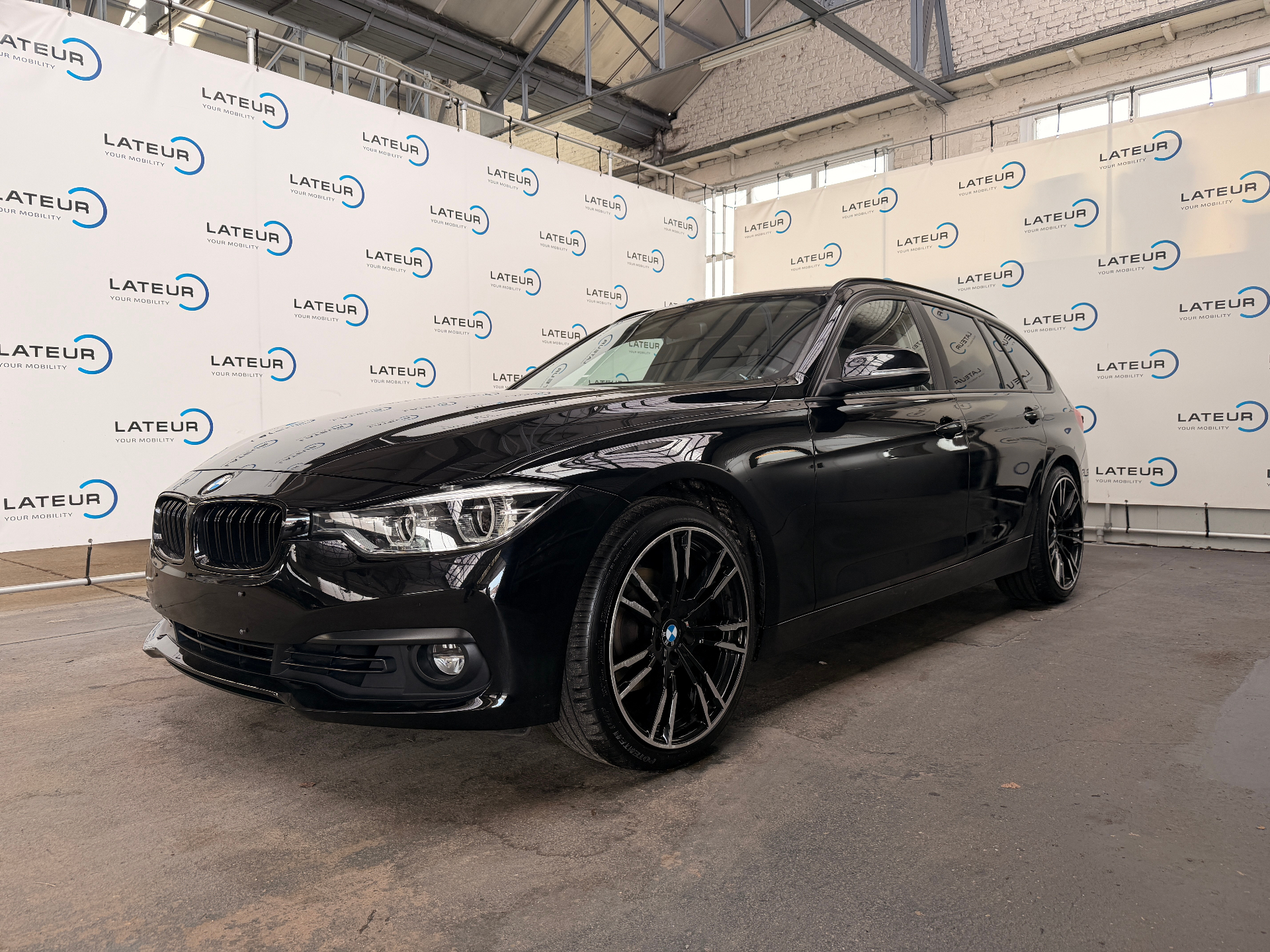 BMW 3-Reeks 320i Touring automaat