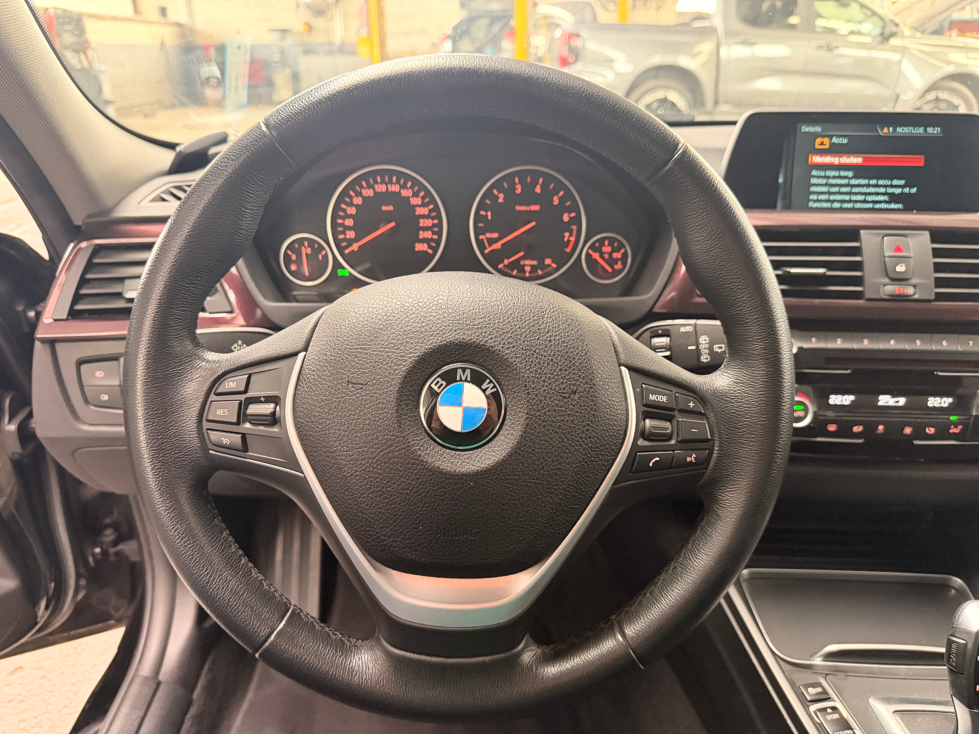 BMW 3-Reeks 320i Touring automaat