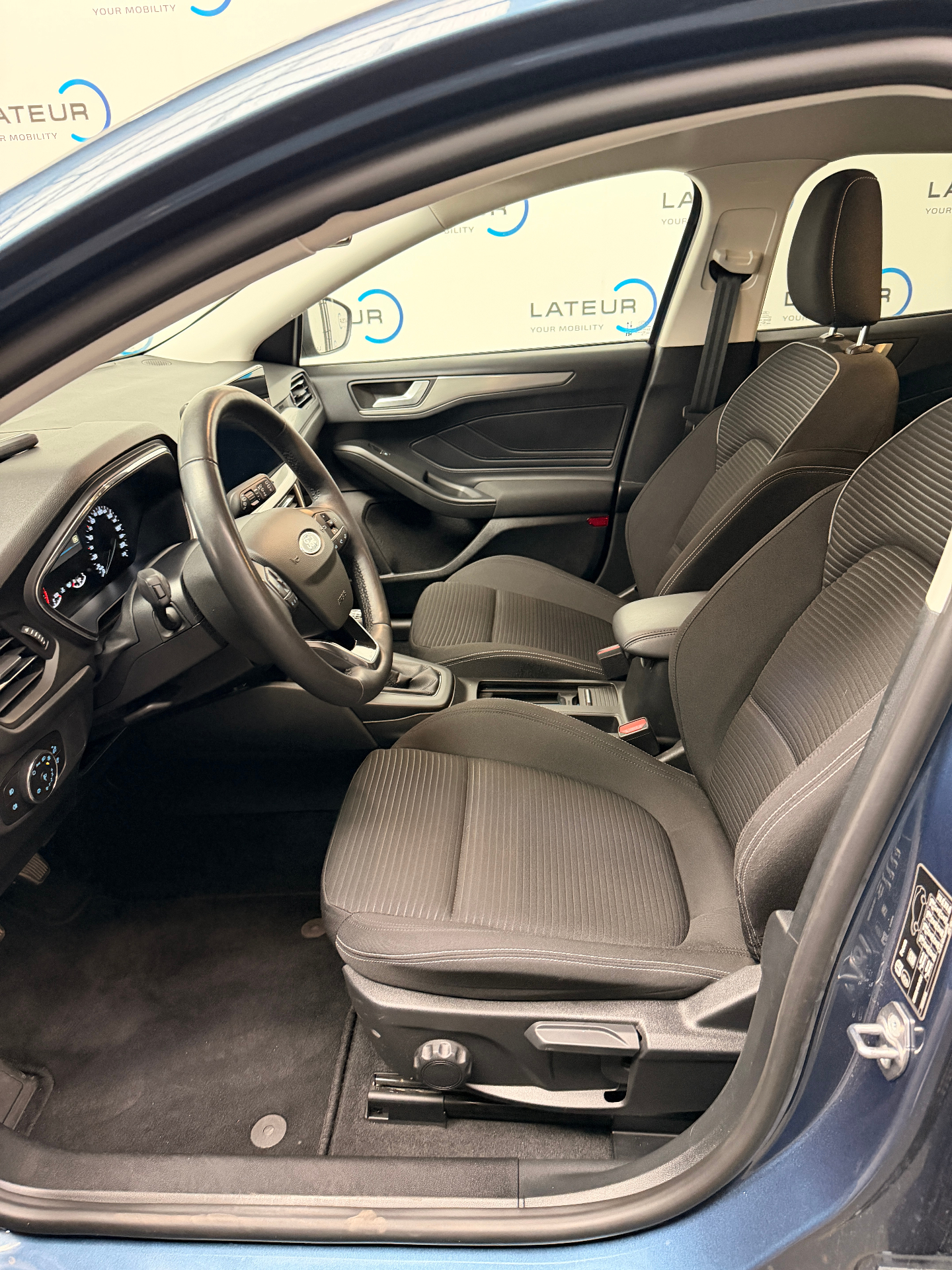 Ford Focus Titanium 1.0i EcoBoost mHEV – 92kW / 125 Pk M6 FWD Clipper