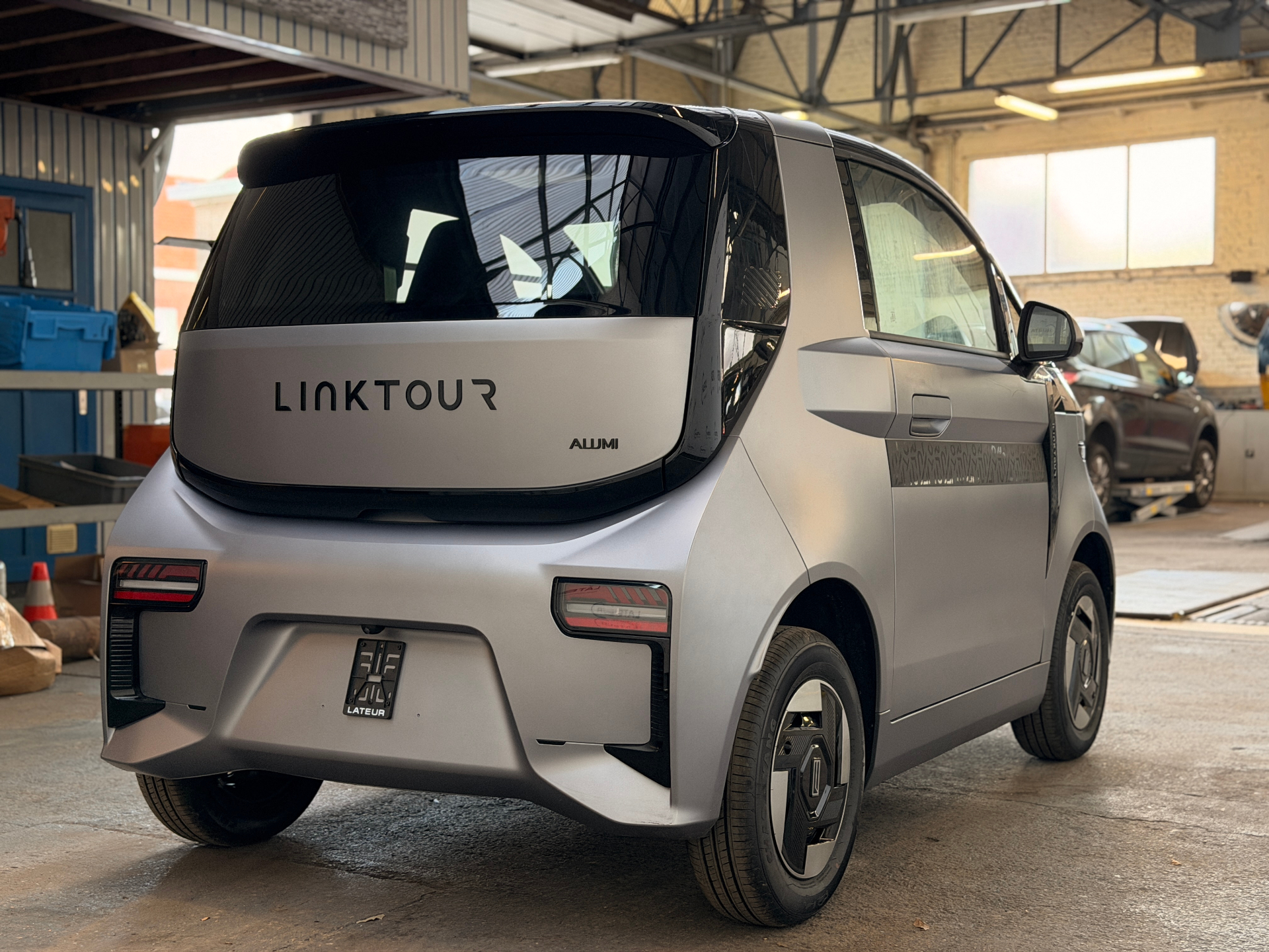 Linktour Alumi Elite L7e Elite+ full option 180km rijbereik 90km/h