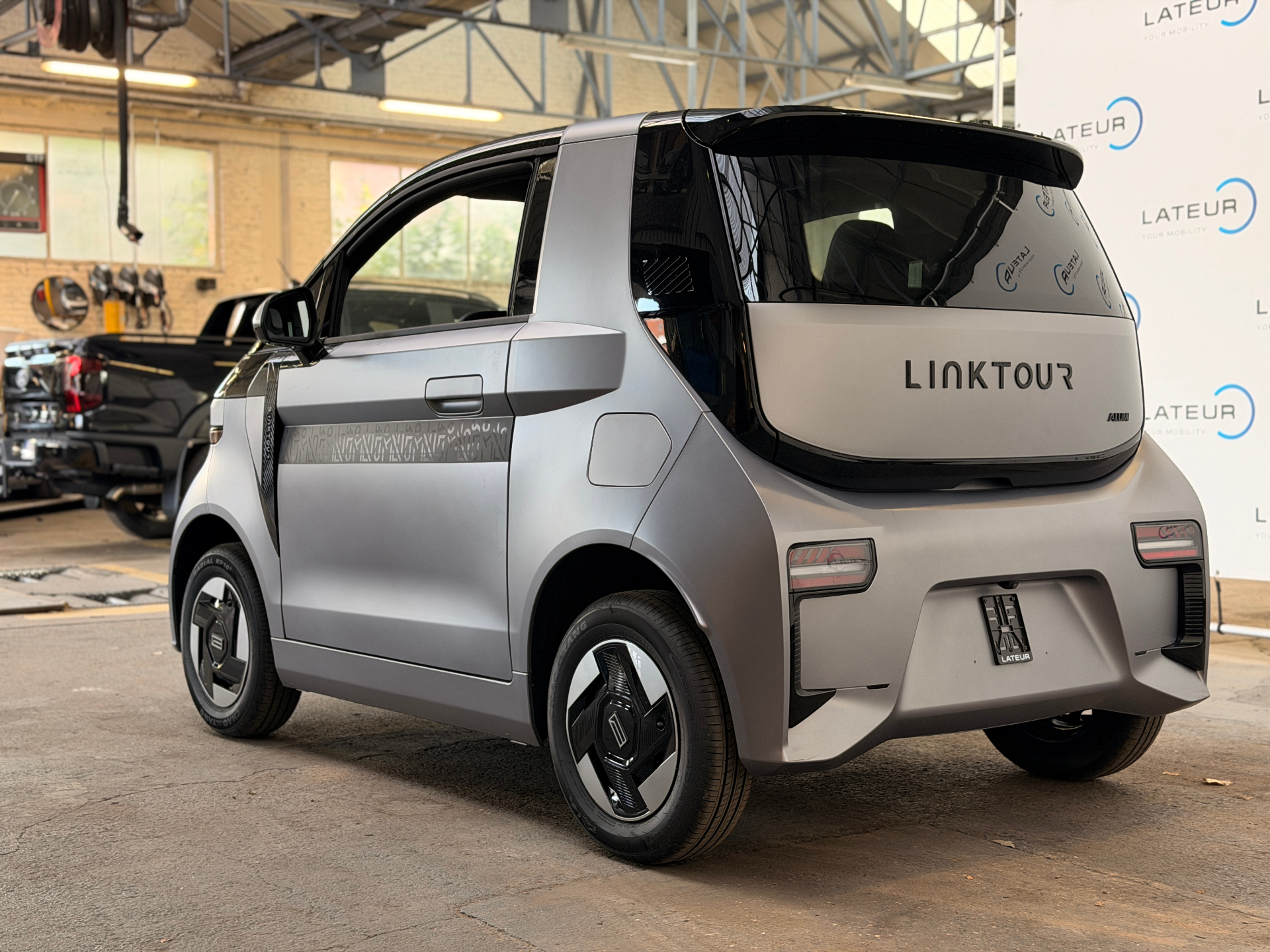 Linktour Alumi Elite L7e Elite+ full option 180km rijbereik 90km/h