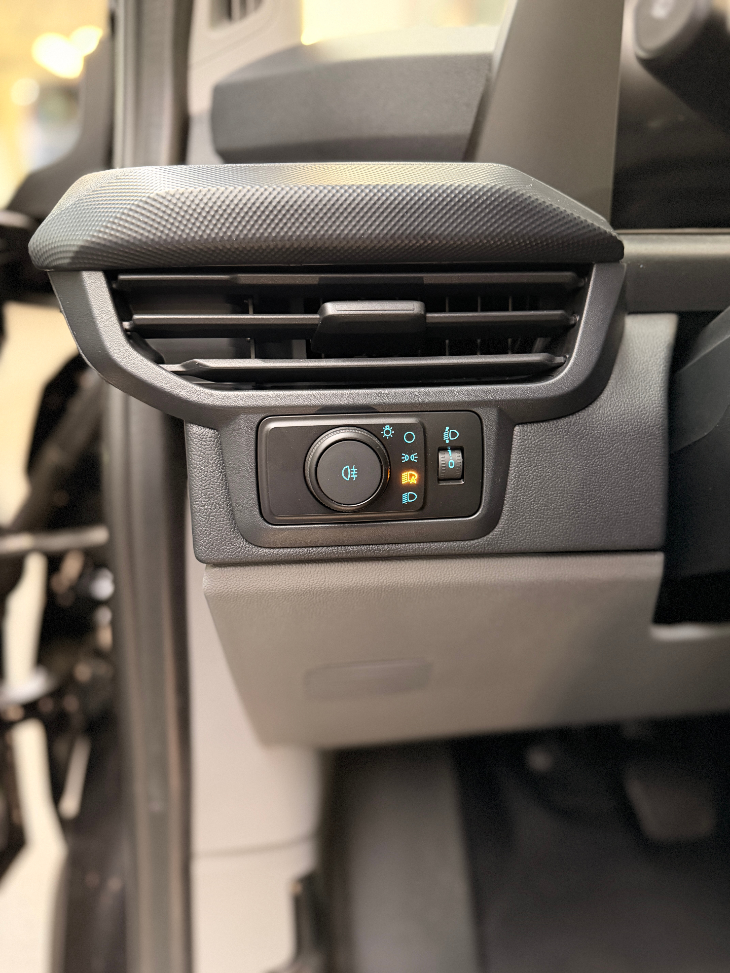 Ford Transit Custom 320L Trend 2.0TD 136Pk A8 + Driver Assist Pack 360°camera