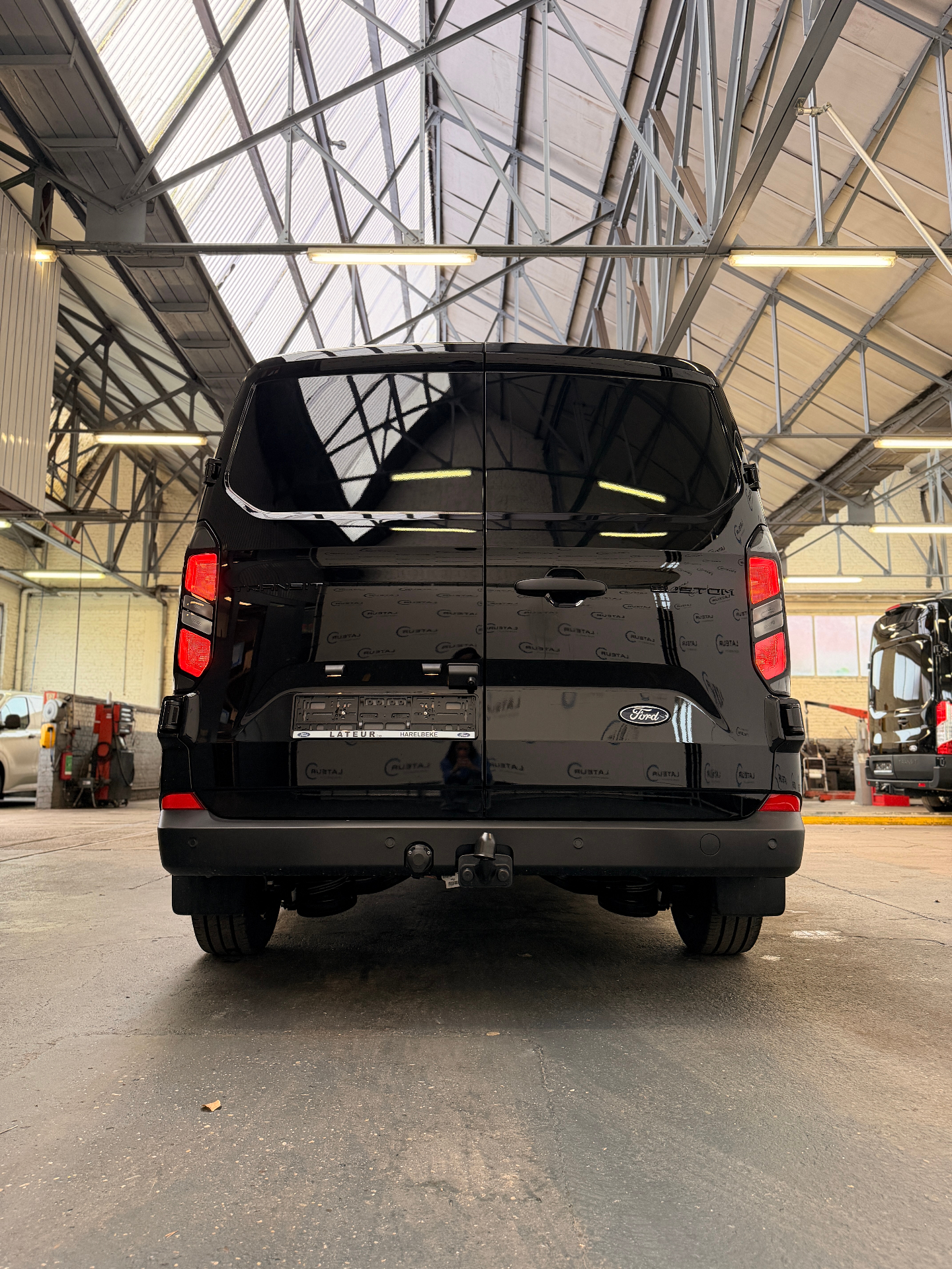 Ford Transit Custom 320L Trend 2.0TD 136Pk A8 + Driver Assist Pack 360°camera
