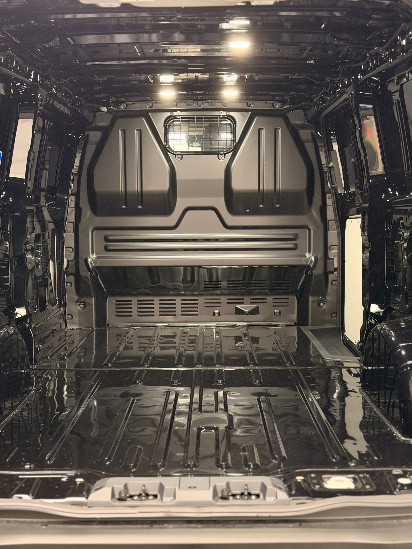 Ford Transit Custom 320L Trend 2.0TD 136Pk A8 + Driver Assist Pack 360°camera