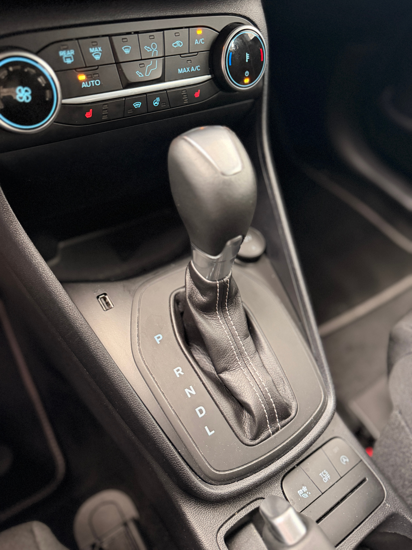 Ford Fiesta EcoBoost mHEV Titanium